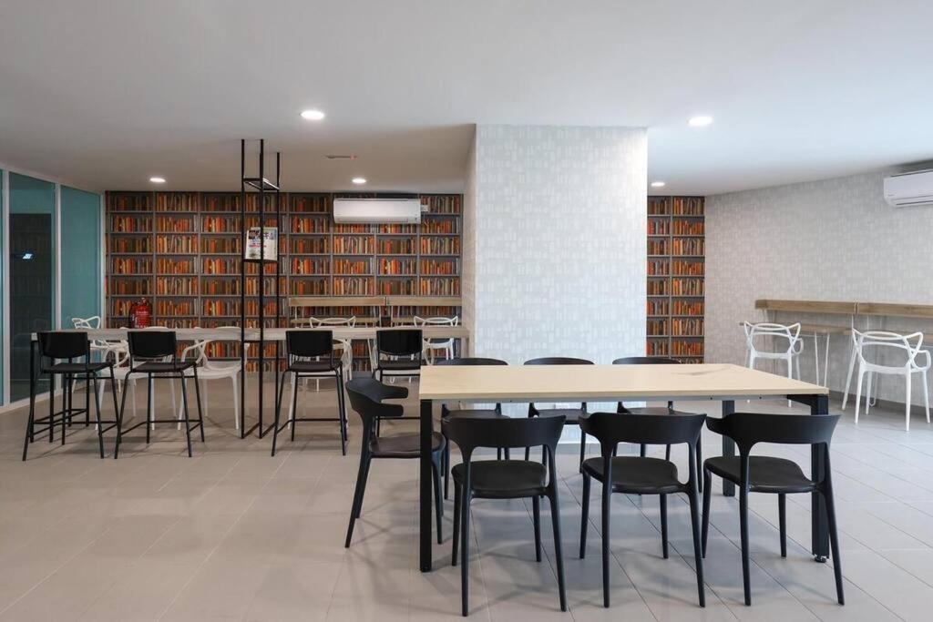 Novo 8 Residence Bachang By Heystay Management Kampong Tambak 外观 照片